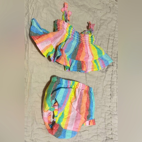 Gap baby rainbow top and shorts - Picture 1 of 1